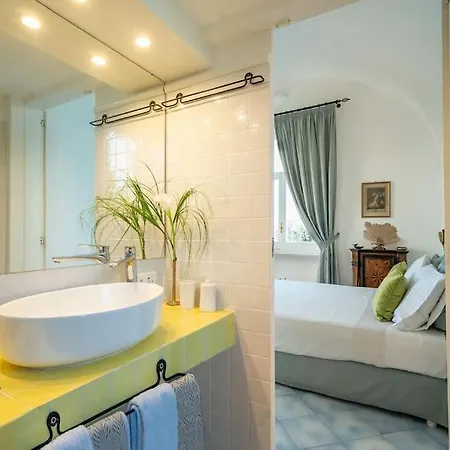 Luxury Zaffiro - Pool, Garden And Sea View * 阿纳卡普里