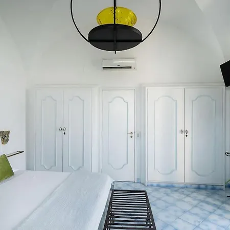 Luxury Zaffiro - Pool, Garden And Sea View 阿纳卡普里