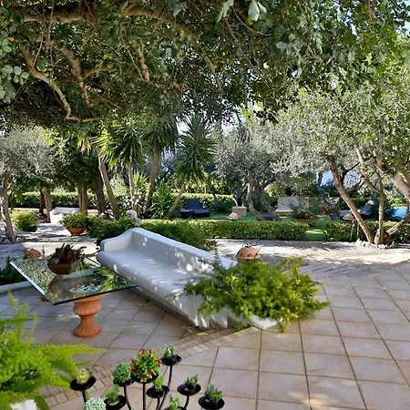 别墅 Luxury Zaffiro - Pool, Garden And Sea View 阿纳卡普里