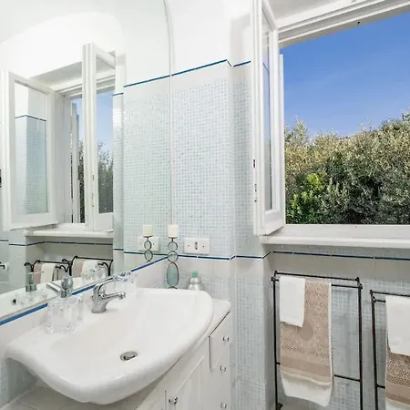 Luxury Zaffiro - Pool, Garden And Sea View Vila