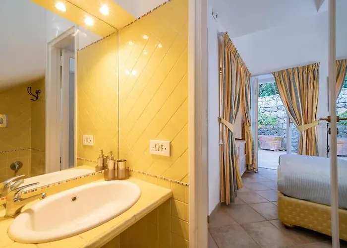 Luxury Zaffiro - Pool, Garden And Sea View Villa